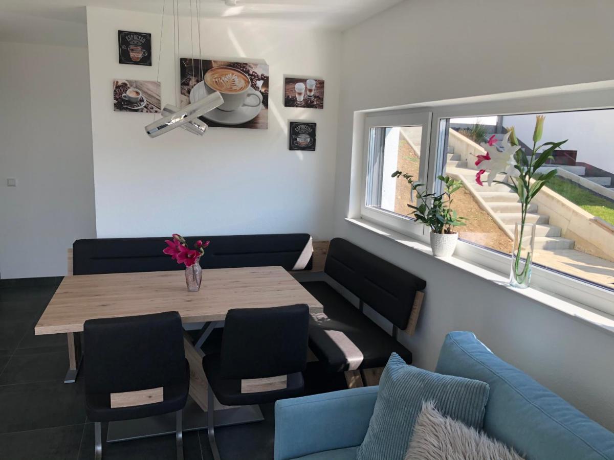 Moderne Ferienwohnung mit Terrasse und Garten Verwaltungsgemeinschaft Haldenwang Exterior foto