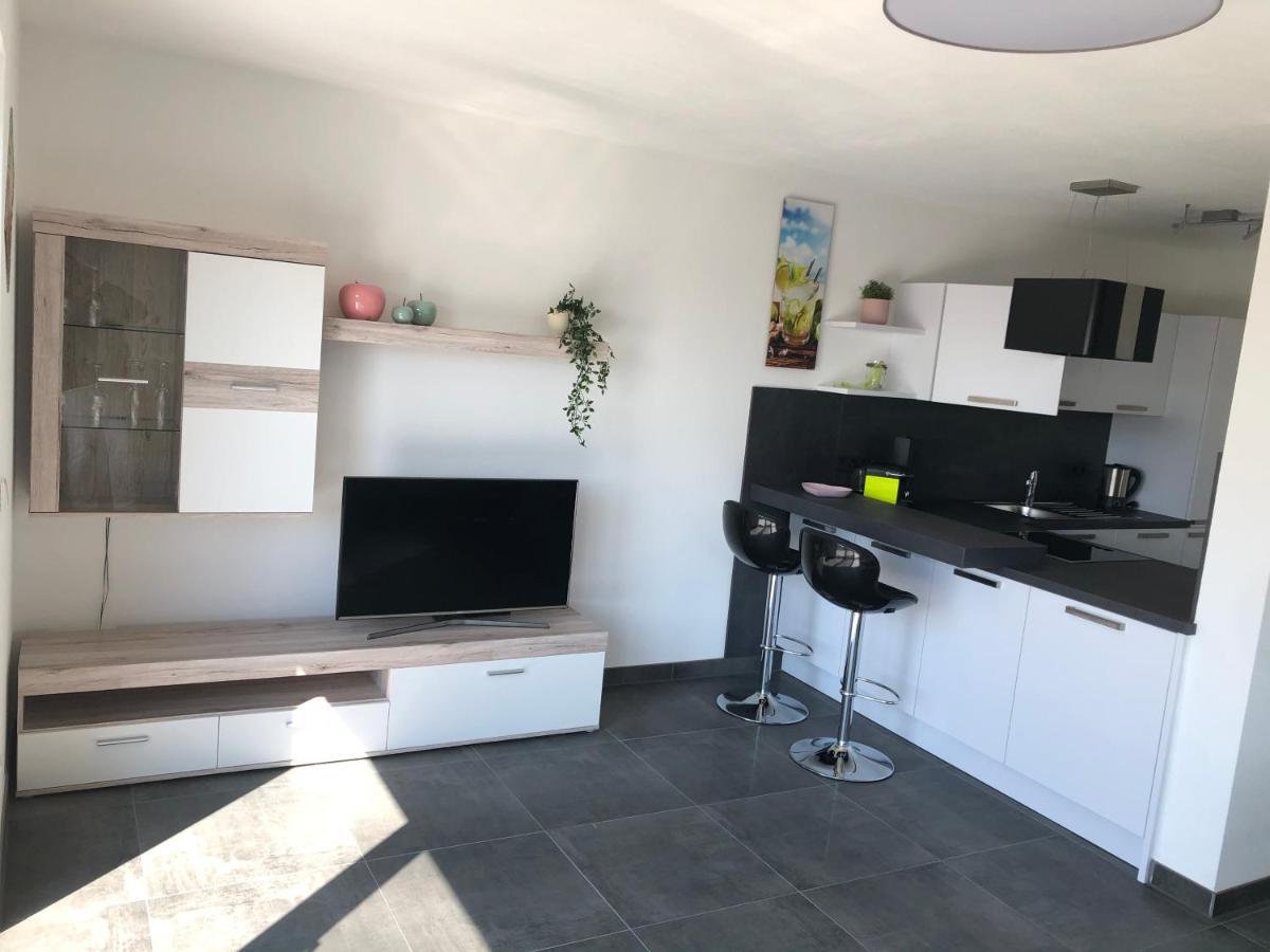 Moderne Ferienwohnung mit Terrasse und Garten Verwaltungsgemeinschaft Haldenwang Exterior foto